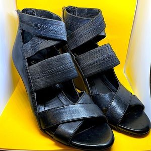 BCBG open toe black wedges